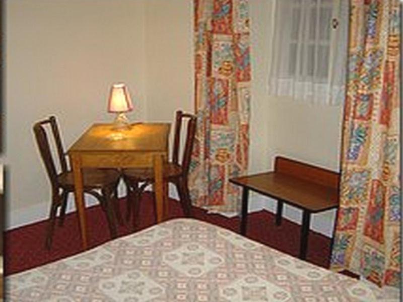 Hotel De Paris Poligny  Oda fotoğraf