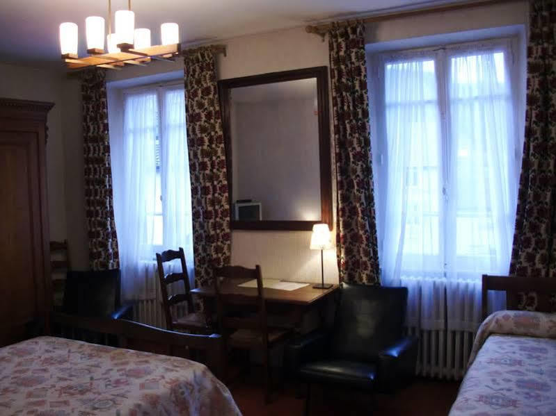 Hotel De Paris Poligny  Dış mekan fotoğraf