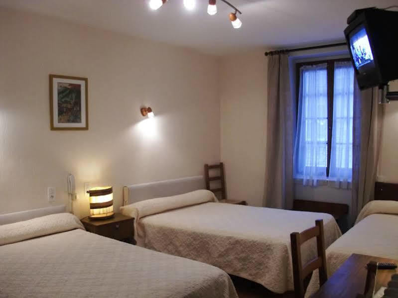 Hotel De Paris Poligny  Dış mekan fotoğraf